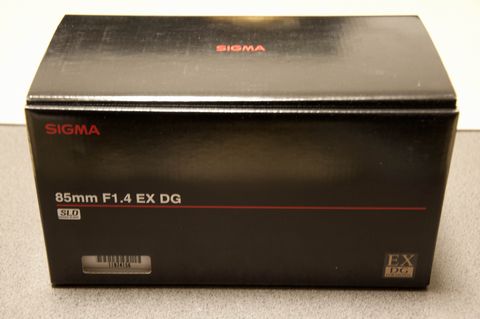 SIGMA 85mm F1.4 EX DG