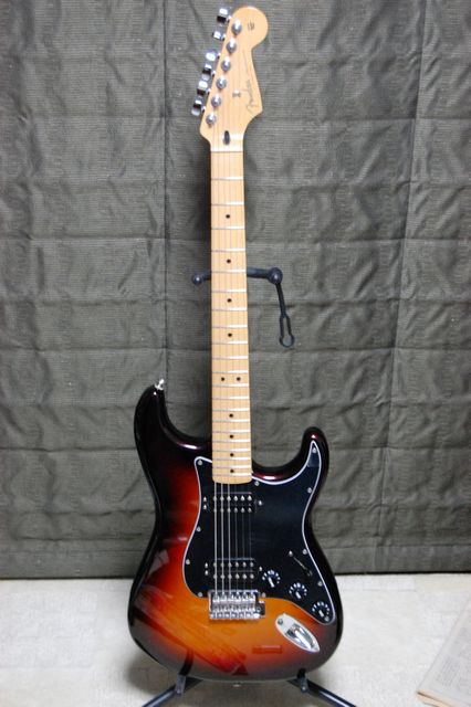 Fender FSR Standard Stratocaster HH